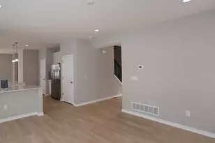 68 Banyan Dr, Lewis Center, OH 43035 - Photo 4