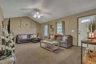 2630 Glenn Cir, Zanesville, OH 43701 - Photo 6