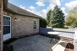 3820 Falls Cir Dr, Hilliard, OH 43026 - Photo 8