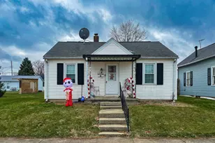 1023 S Hinde St, Washington Court House, OH 43160 - Photo 2