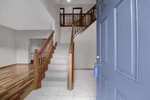 6110 Parkmeadow Ln, Hilliard, OH 43026 - Photo 4