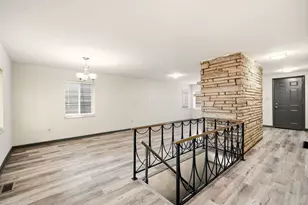 879 E 4th Ave, Columbus, OH 43201 - Photo 14