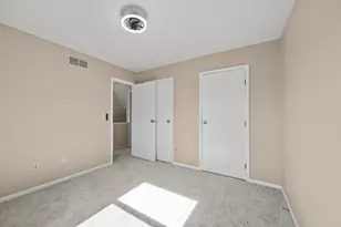 7673 Harbour Town Dr, Pickerington, OH 43147 - Photo 16