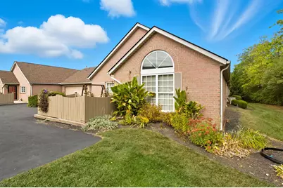 1962 N Farmbrook Creek N #6, Grove City, OH 43123 - Photo 1