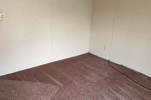 5 Spring Lake Ct, Delaware, OH 43015 - Photo 4