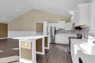 525 Ashwood Rd, Columbus, OH 43207 - Photo 24