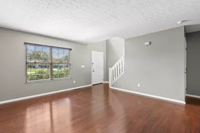 4000 Sandy Ridge Drive, Columbus, OH 43204 - Photo 6