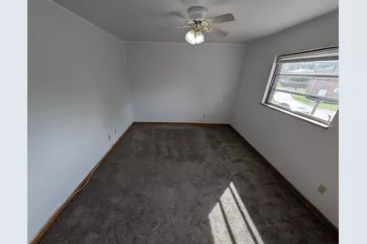 131 Broad Meadows Boulevard, Columbus, OH 43214 - Photo 6