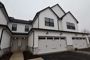 5484 Fawnsbury Ct, Powell, OH 43065 - Photo 2