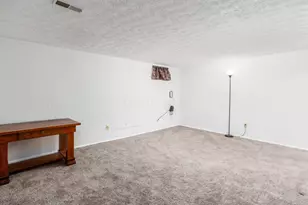 452 Pamlico St, Columbus, OH 43228 - Photo 16