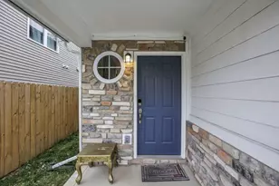 1549 Delbert Rd, Columbus, OH 43219 - Photo 6