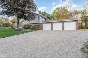 280 Wildwood Dr, Zanesville, OH 43701 - Photo 2