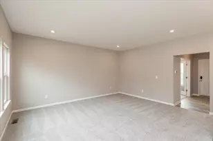 364 Isaac Tharp St, Pataskala, OH 43062 - Photo 12