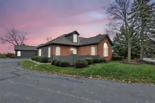 2560 Trotterslane Dr, Columbus, OH 43235 - Photo 1