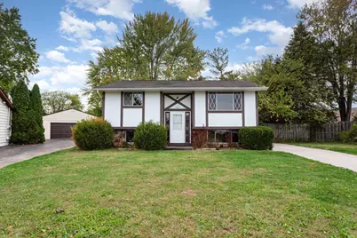 1687 Brookfield Square S, Columbus, OH 43229 - Photo 1