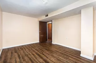 1687 Brookfield Square S, Columbus, OH 43229 - Photo 20