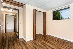 1687 Brookfield Square S, Columbus, OH 43229 - Photo 18