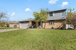 6338 Beaver Lake Dr, Grove City, OH 43123 - Photo 2