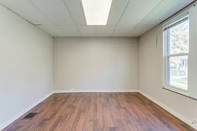 360 E Central Avenue, Delaware, OH 43015 - Photo 8