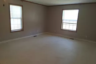 9292 Hood Rd, New Straitsville, OH 43766 - Photo 14