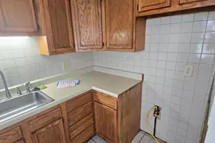 497 E Oakland Ave, Columbus, OH 43202 - Photo 6