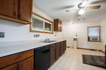 551 E Main Street, Circleville, OH 43113 - Photo 4