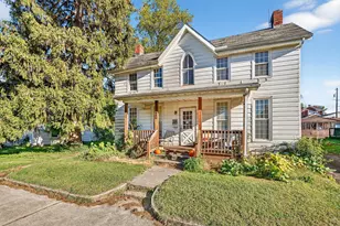 374 E Franklin St, Circleville, OH 43113 - Photo 2