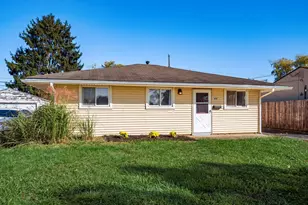 884 Bruckner Rd, Columbus, OH 43207 - Photo 2