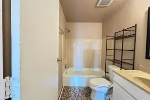 5726 Beechcroft Rd, Columbus, OH 43229 - Photo 18