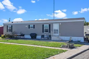 783 Ronnie Ln, Columbus, OH 43223 - Photo 2