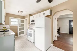 2040 E 5th Ave, Columbus, OH 43219 - Photo 6