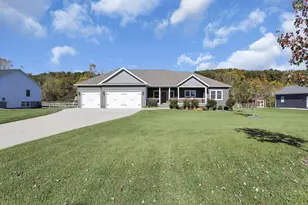 714 Colby Wy NE, Newark, OH 43055 - Photo 2