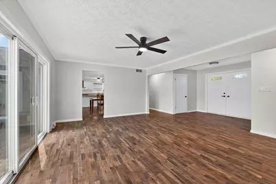 1930 Walnut Hill Park Drive, Columbus, OH 43232 - Photo 6