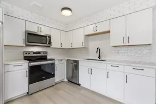 388 Elkwood Pl, Columbus, OH 43230 - Photo 4