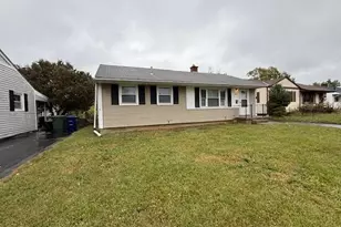 886 Carolyn Ave, Columbus, OH 43224 - Photo 2