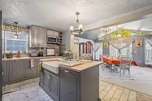 300 Dunbarton Rd, Columbus, OH 43230 - Photo 14