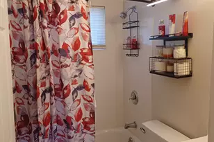 6048 Pinemoor St, Columbus, OH 43229 - Photo 10