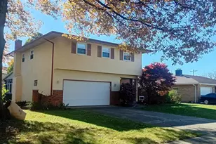 1125 Upland Dr, Columbus, OH 43229 - Photo 2