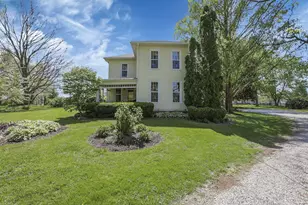 8056 Summit Rd SW, Reynoldsburg, OH 43068 - Photo 2
