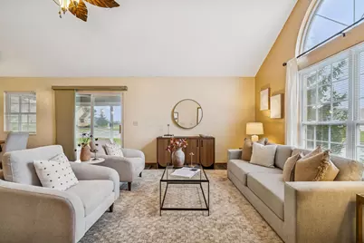 8482 Taylor Chase Drive, Reynoldsburg, OH 43068 - Photo 6
