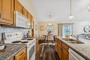 8482 Taylor Chase Dr, Reynoldsburg, OH 43068 - Photo 18