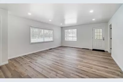 1896 Dyer Road, Grove City, OH 43123 - Photo 8