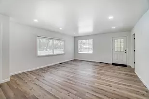 1896 Dyer Rd, Grove City, OH 43123 - Photo 8