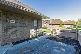 2481 Timbers Edge Ln, Columbus, OH 43235 - Photo 4