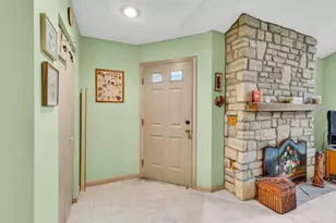 2481 Timbers Edge Ln, Columbus, OH 43235 - Photo 6