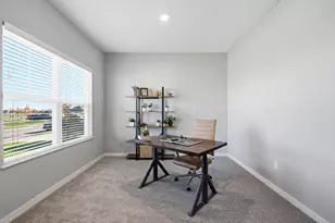 948 Caroline Dr, Plain City, OH 43064 - Photo 4