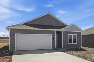 962 Sherwood Loop, Bellefontaine, OH 43311 - Photo 2