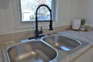 2424 Holt Ave, Columbus, OH 43219 - Photo 8