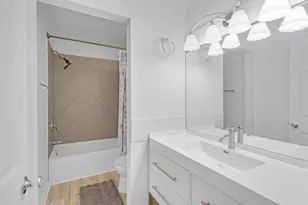 7634 Kelvinway Dr, Columbus, OH 43085 - Photo 16