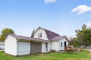 26054 Locust Grove Rd, New Holland, OH 43145 - Photo 2